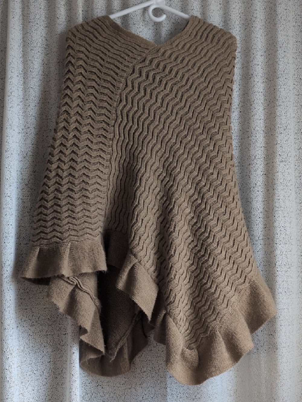 chic Brown Ruffle-Trim Knit Poncho - Picture 3 of 3